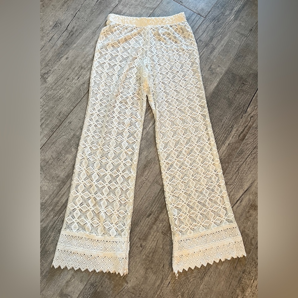 Cream Lace Beach Resort Night out Pants Sz S LIKE NEW